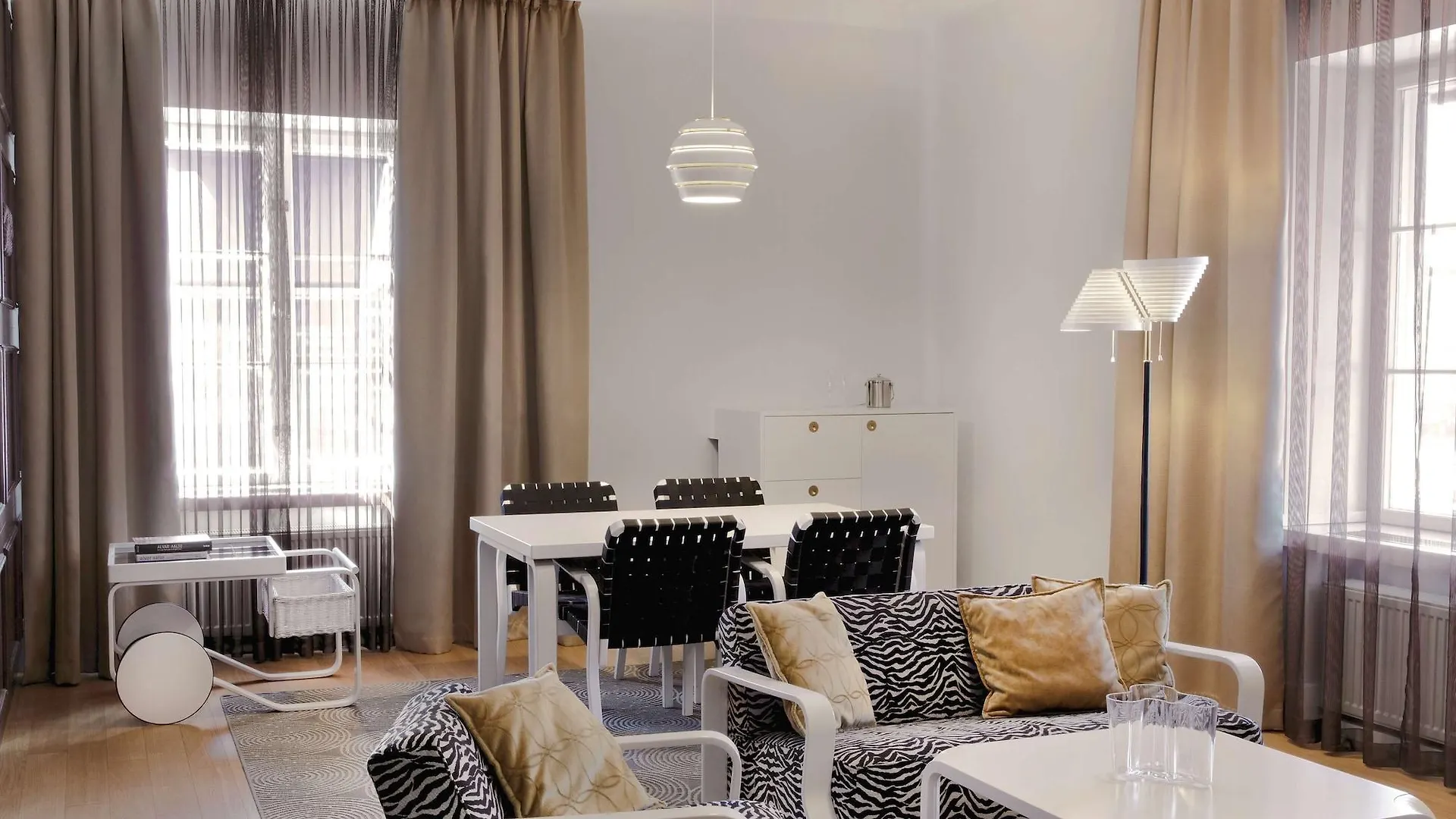 Radisson Blu Plaza Hotel, Helsinki Hotel